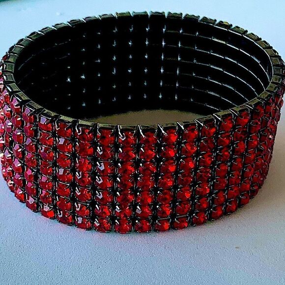 Red prong set crystal stretchy bracelet 2” w x 3” diameter - Picture 6 of 9